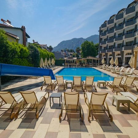 Hotel Club Selen İçmeler Esterno foto