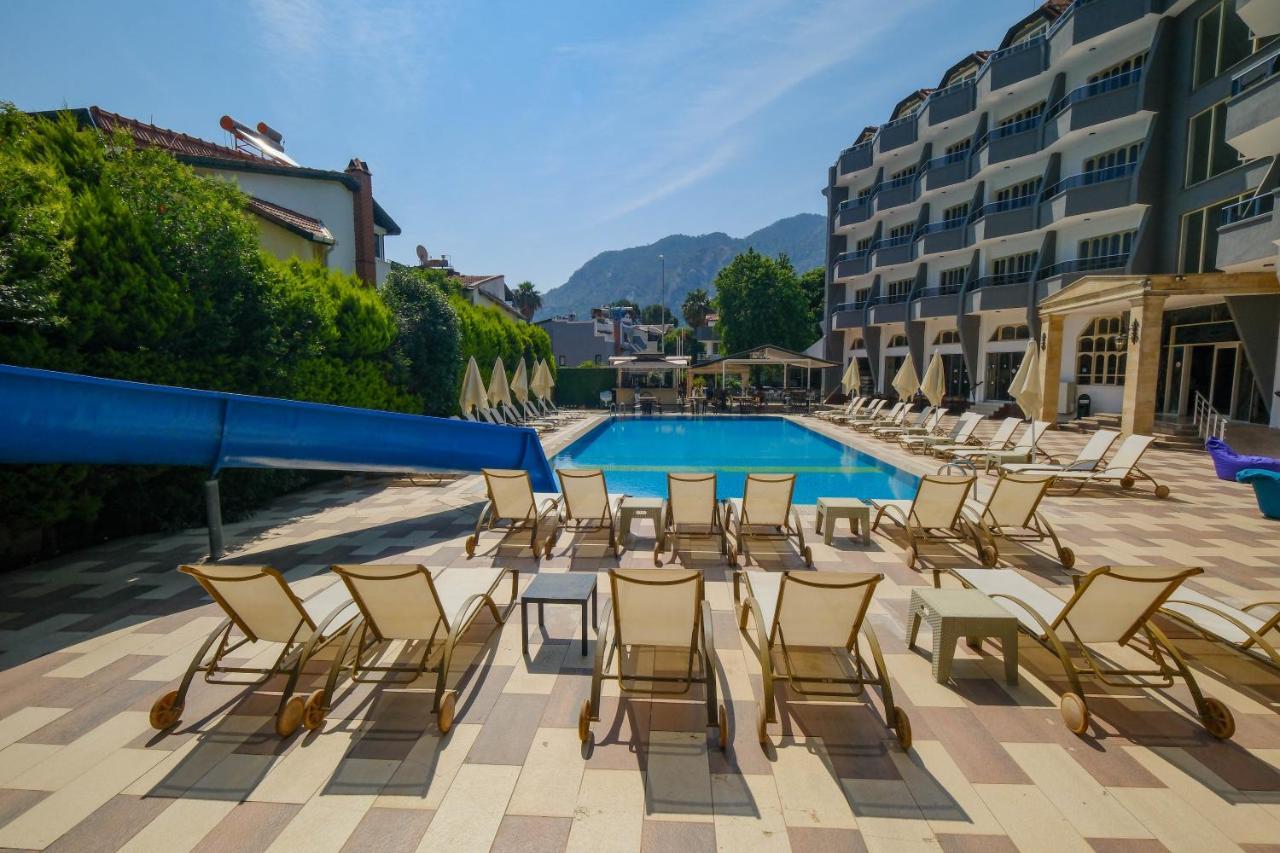 Hotel Club Selen İçmeler Esterno foto