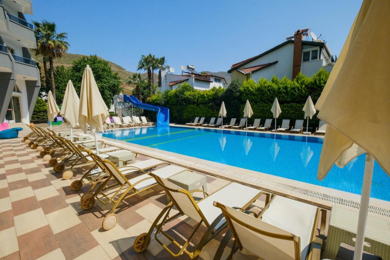 Hotel Club Selen İçmeler Esterno foto