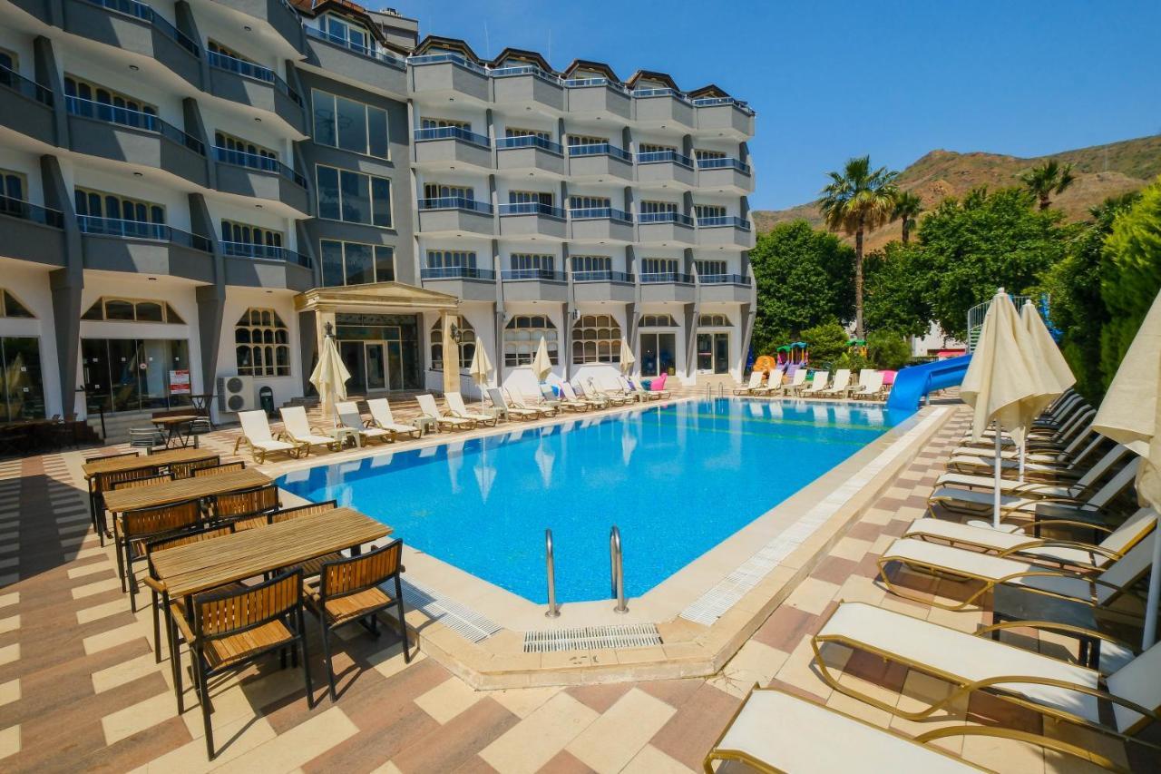Hotel Club Selen İçmeler Esterno foto