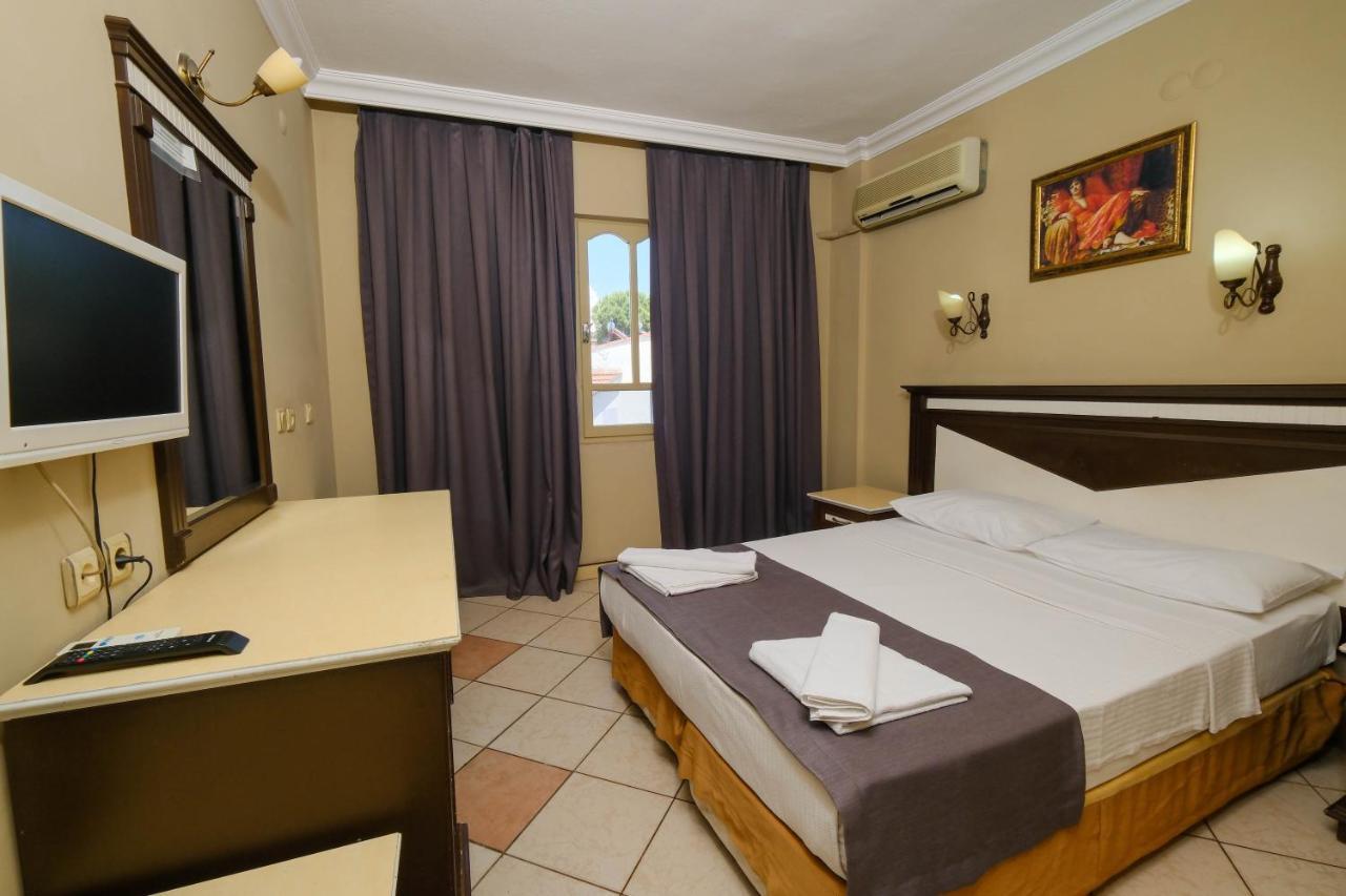 Hotel Club Selen İçmeler Esterno foto