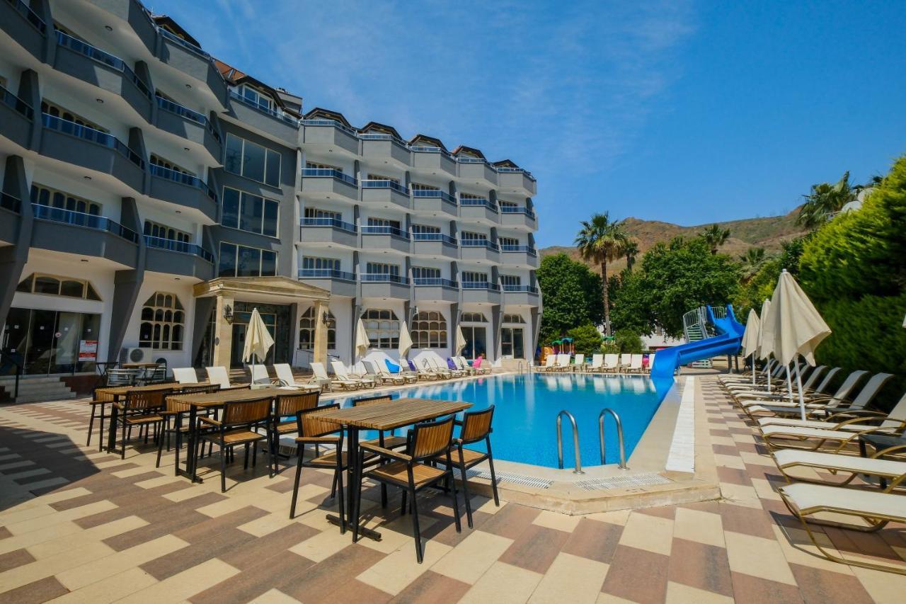 Hotel Club Selen İçmeler Esterno foto