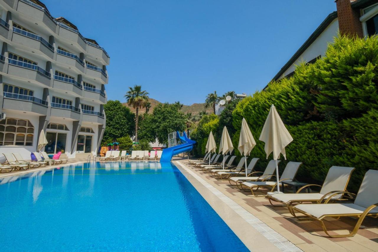 Hotel Club Selen İçmeler Esterno foto
