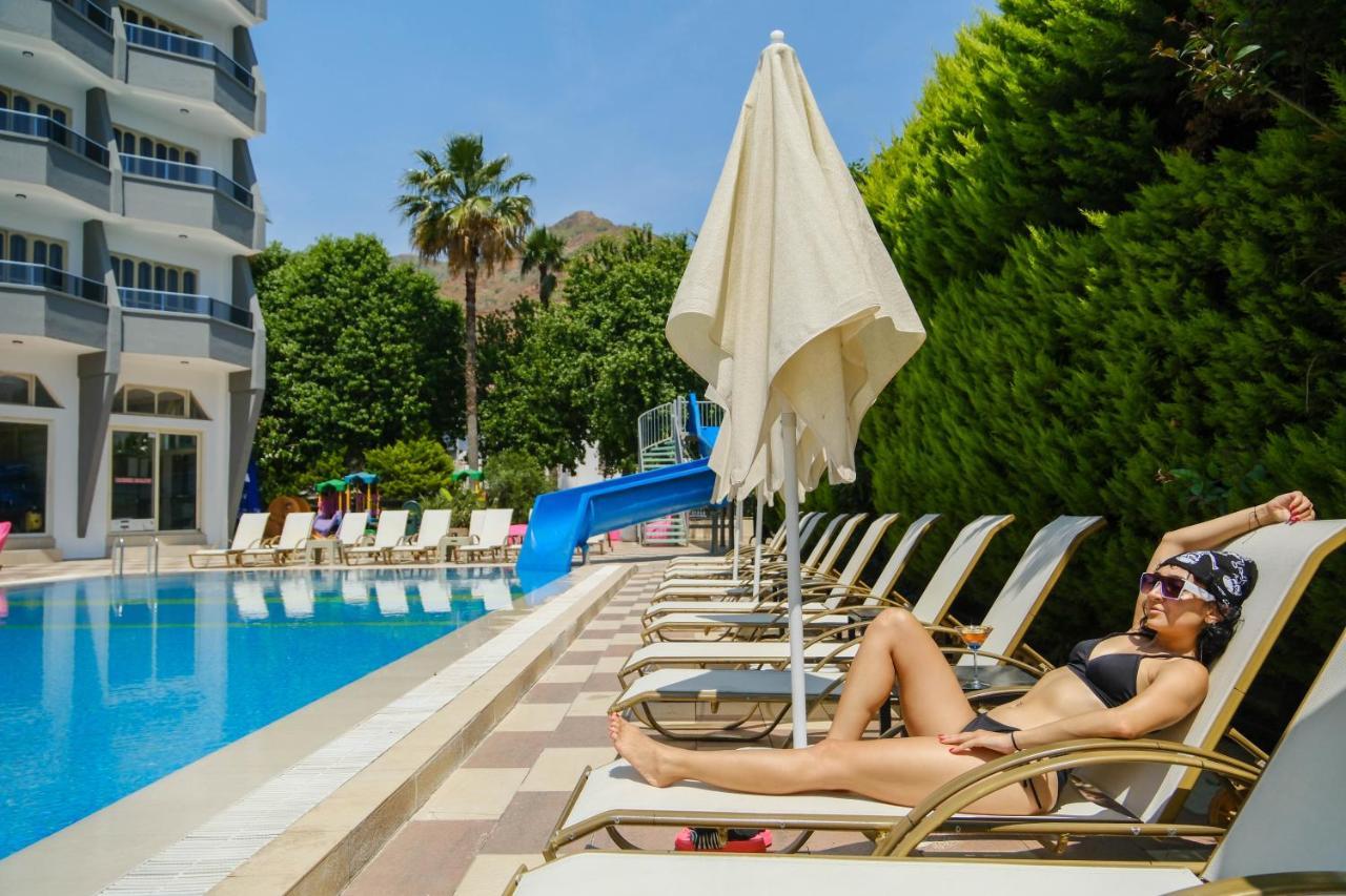 Hotel Club Selen İçmeler Esterno foto
