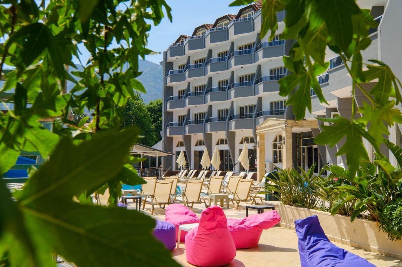 Hotel Club Selen İçmeler Esterno foto
