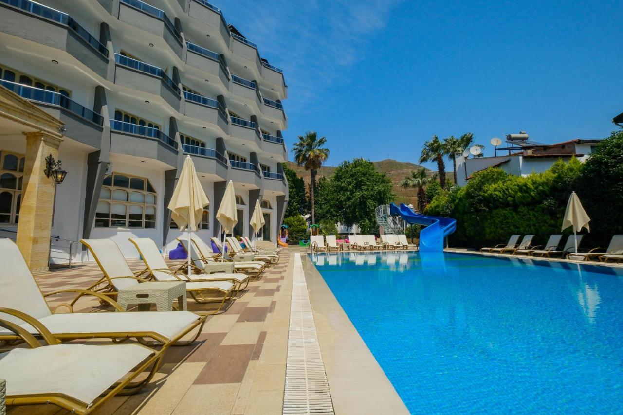 Hotel Club Selen İçmeler Esterno foto