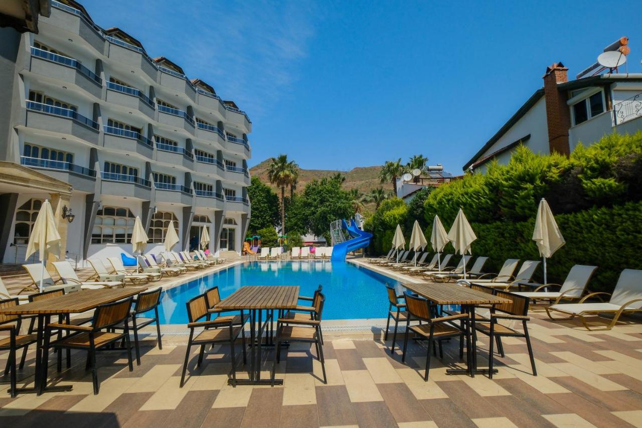 Hotel Club Selen İçmeler Esterno foto