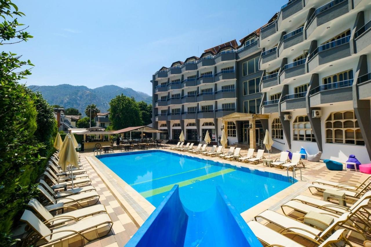 Hotel Club Selen İçmeler Esterno foto