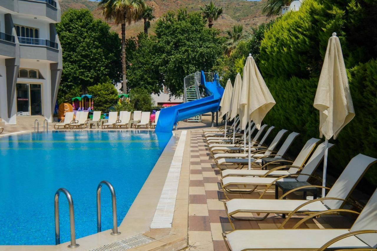 Hotel Club Selen İçmeler Esterno foto