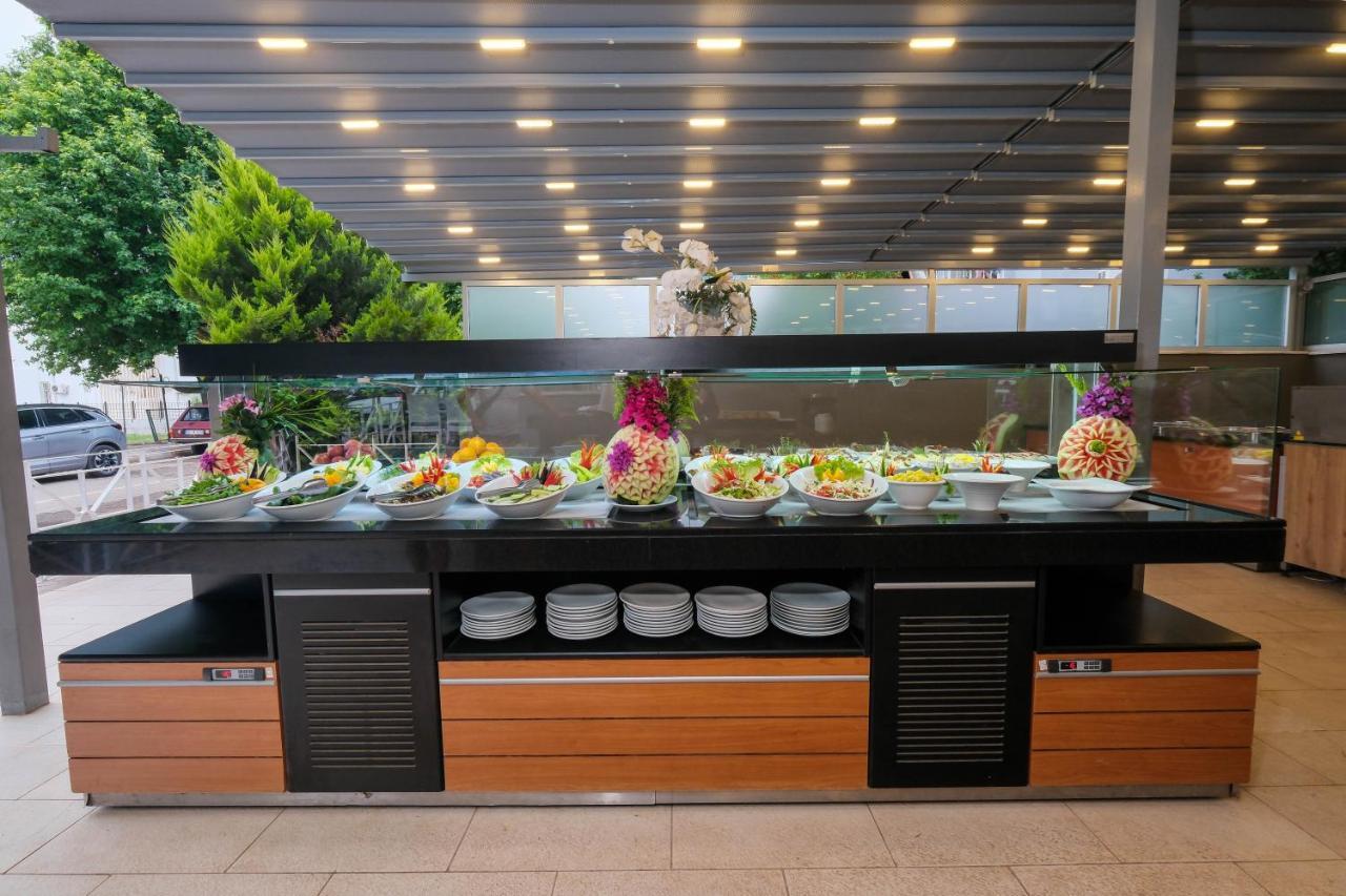 Hotel Club Selen İçmeler Esterno foto