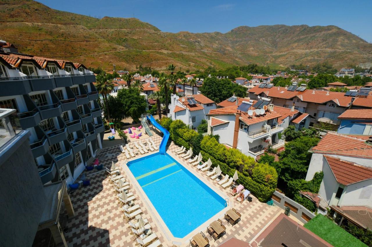 Hotel Club Selen İçmeler Esterno foto