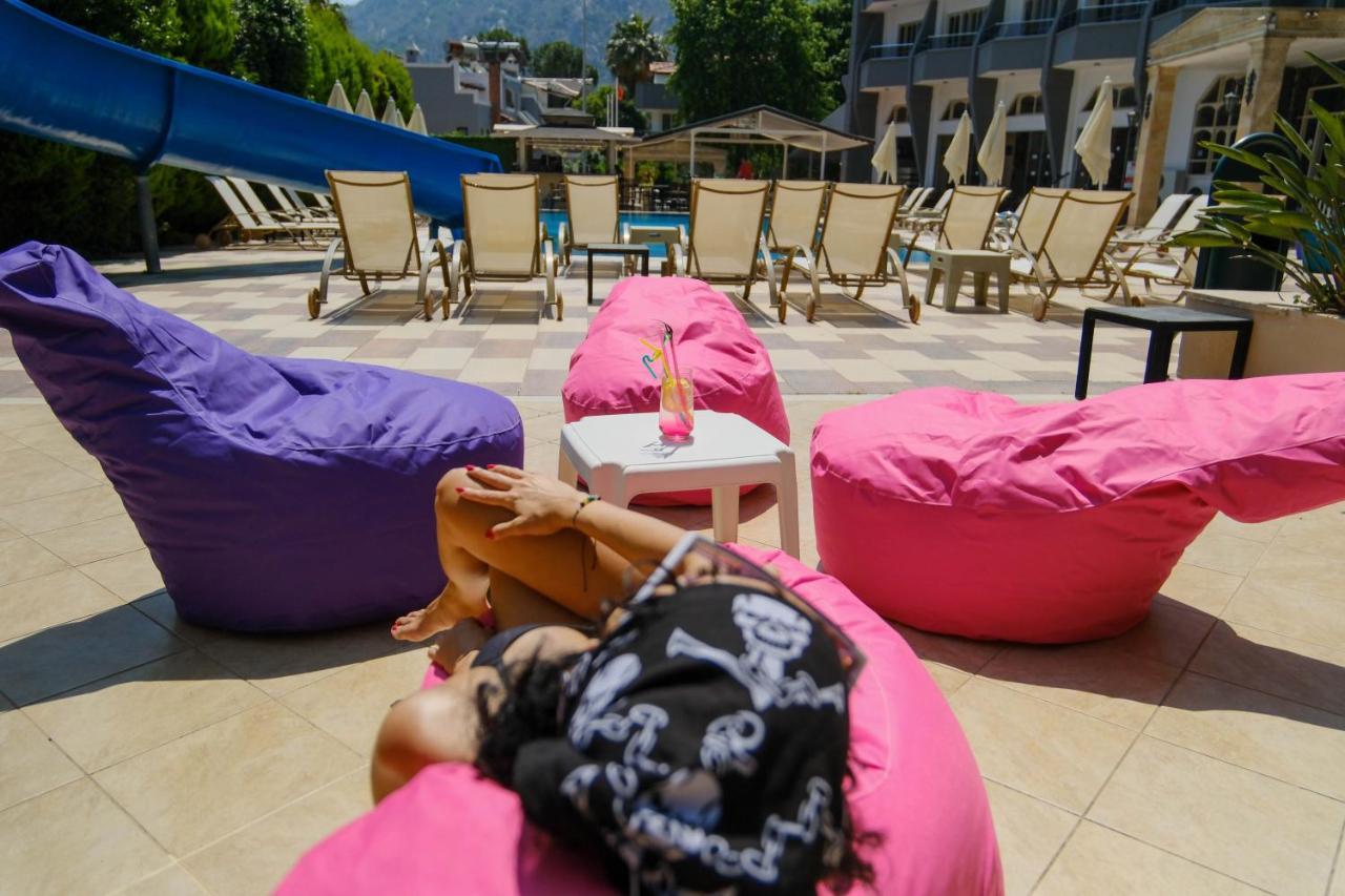Hotel Club Selen İçmeler Esterno foto