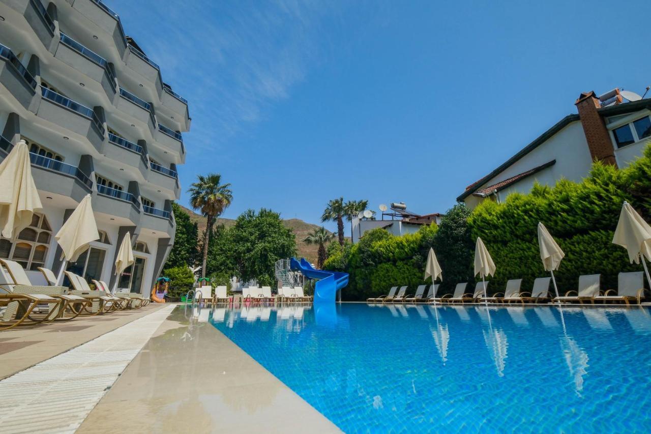 Hotel Club Selen İçmeler Esterno foto